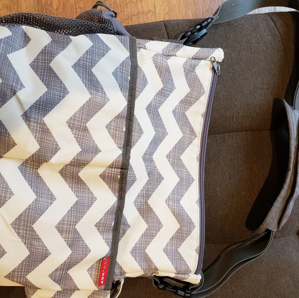 Skip hop diaper bag